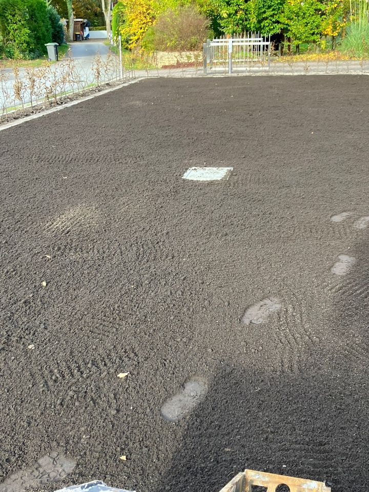 Gesiebter Mutterboden Muttererde Oberboden Erde Gartenerde Humus in Schloß Holte-Stukenbrock