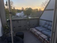 Exklusive 3-Zimmer-Dachgeschosswohnung mit Einbauküche in Berlin Berlin - Lichterfelde Vorschau