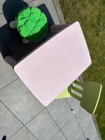 Kindertisch“ Mammut in rosa mit Stuhl und Hocker abzugeben Hessen - Offenbach Vorschau