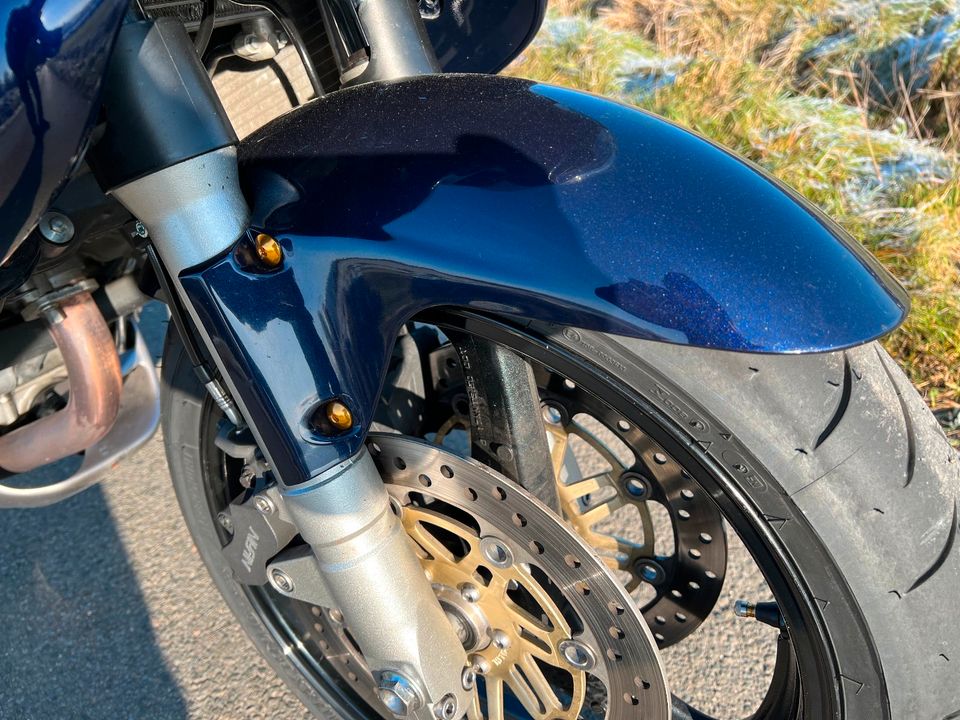 Honda VTR 1000 F  SC36  Super Zustand in Höxter