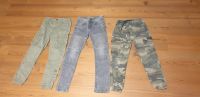 Kleiderpaket 3 Hosen Jungs gr. 158 Cargohose Jeans Hessen - Lampertheim Vorschau