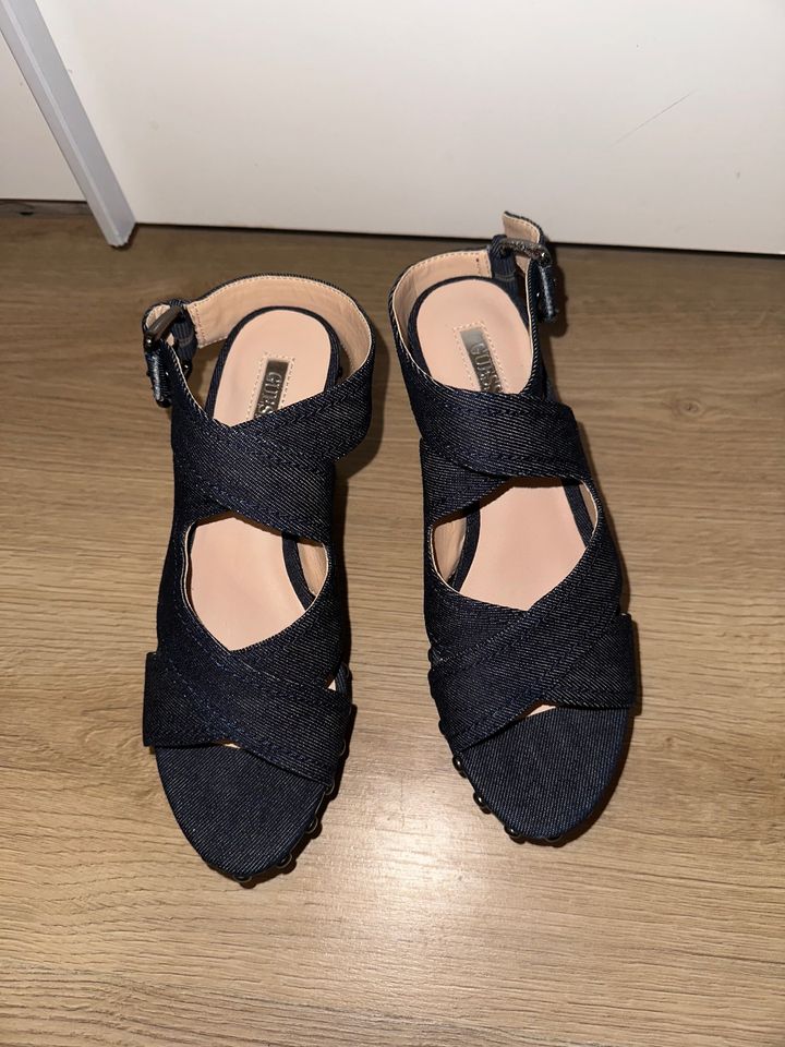 Guess Sandalen gr. 37 Neu in Speyer