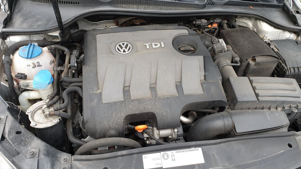 VW Golf VI Lim. 1,6 TDI in TOP-ZUSTAND in Stockach