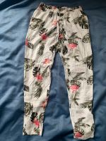 Vero Moda Hose Stoffhose Viskose Sommerhose Jogginghose weiß S 36 Frankfurt am Main - Sachsenhausen Vorschau