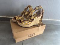 UGG Damen Schuhe Sandalen 38 Plateau braun Hessen - Petersberg Vorschau