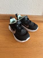 Nike Revolution 6 Sportschuhe schwarz Größe 22 Baden-Württemberg - Bad Wurzach Vorschau