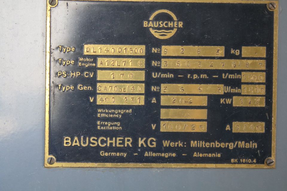 Bauscher Notstromaggregat 112 kW Deutz 12 Zylinder auf Anhänger in Lengdorf