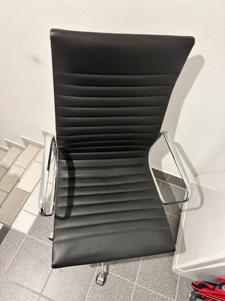 Charles Eames Aluminium Chair EA 119 nicht Vitra in Wiesbaden