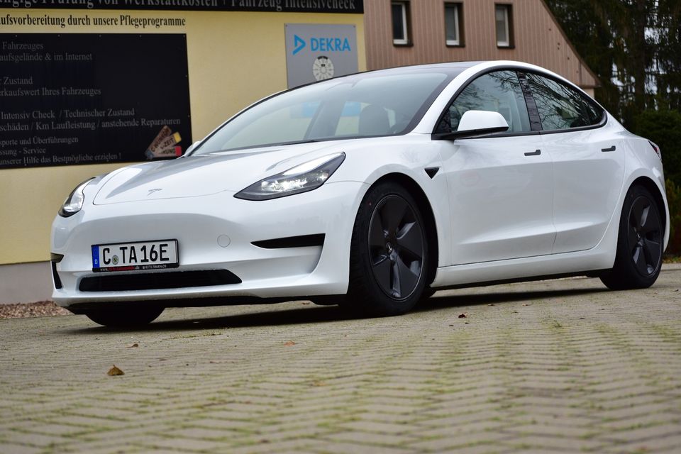 Geschenk-Gutschein für ein Tesla Erlebnis von TESABO.COM CHEMNITZ in Mittelbach