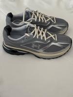 Under Armour Laufschuhe Damen Schuhe 38 gym Apparition Cartilage Hessen - Rüsselsheim Vorschau