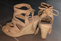 Damenschuhe Sandalen beige 41 Nordrhein-Westfalen - Wesseling Vorschau