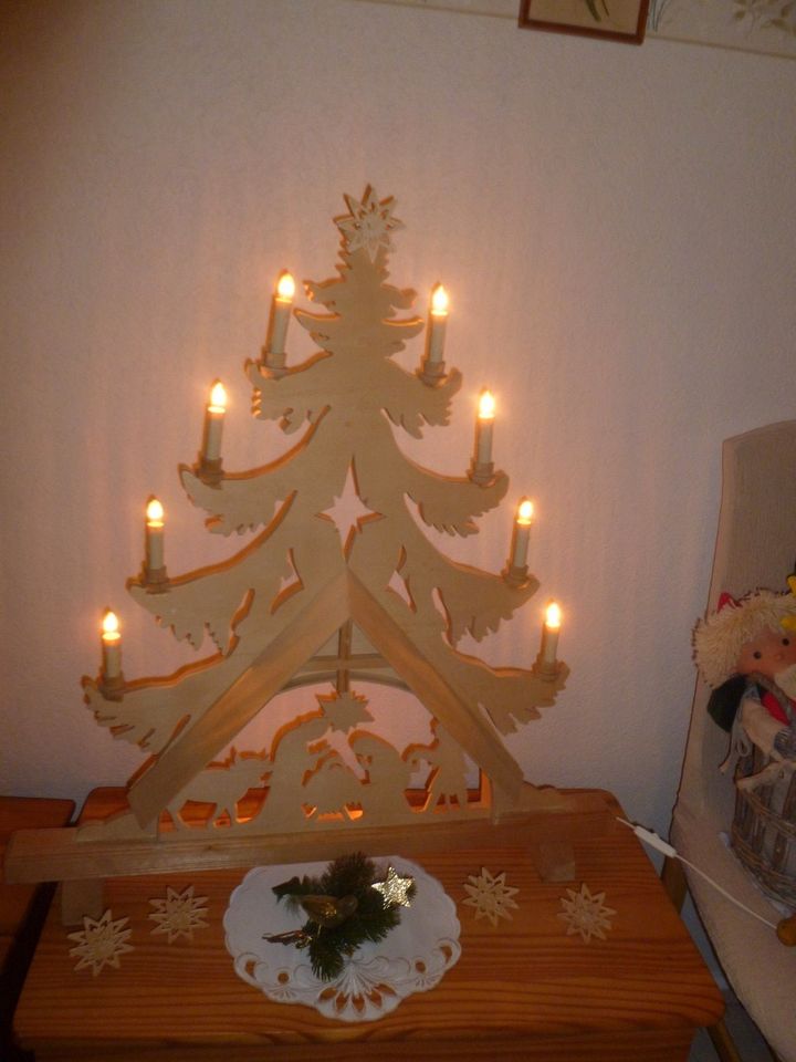 Großer Weihnachtsbaum- Handarbeit in Mölschow