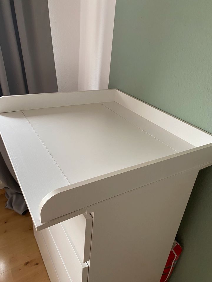 Wickelaufsatz in weiß für Ikea Malm Kommode in Homberg (Efze)