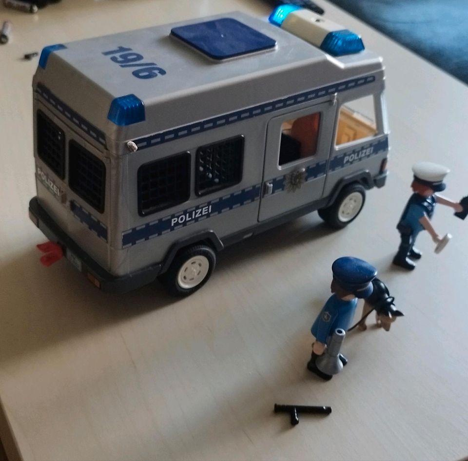 Playmobil Polizei Mannschaftswagen in Schönebeck (Elbe)