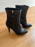 Unisa Stiefeletten Damen Schuhe schwarz Größe 39 Leder Niedersachsen - Hildesheim Vorschau