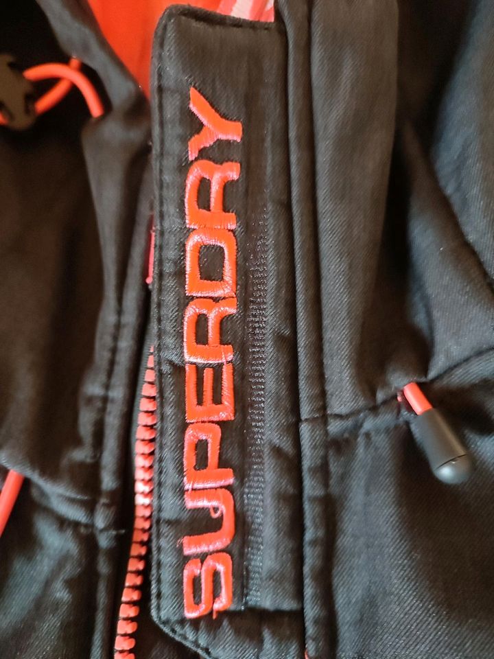 Superdry Softshell Jacke gr M sehr gut erhalten in Sinzing