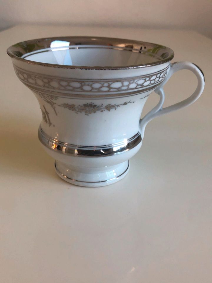 Vintage Tasse. KPM. Ende des 19. Jahrhunderts. Höhe - 9,5 cm. in Hannover