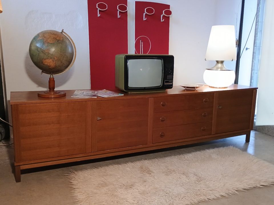 50er / 60er / Sideboard XXL / Teak / Kommode / Anrichte / Buffet in Bad Saulgau