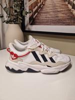 adidas Originals Ozweego Sneaker low in Weiß mit Herzprint Gr. 44 Hessen - Hainburg Vorschau