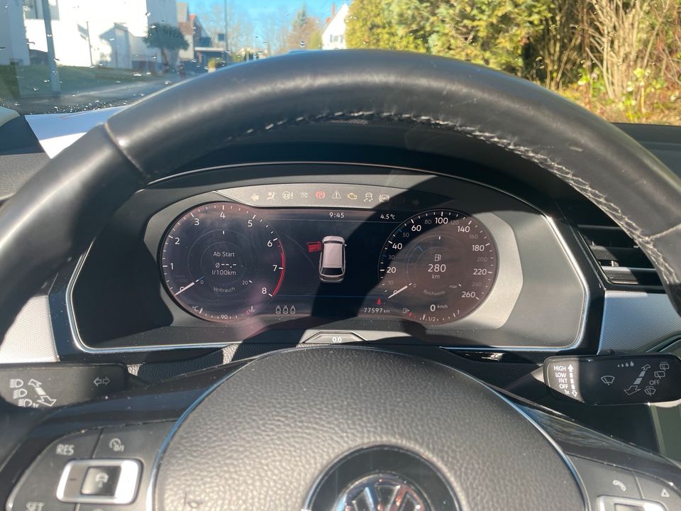 VW Passat Kombi Confortline, Bj2018, AHK, 150PS, ACC, 1 Hand in Balingen