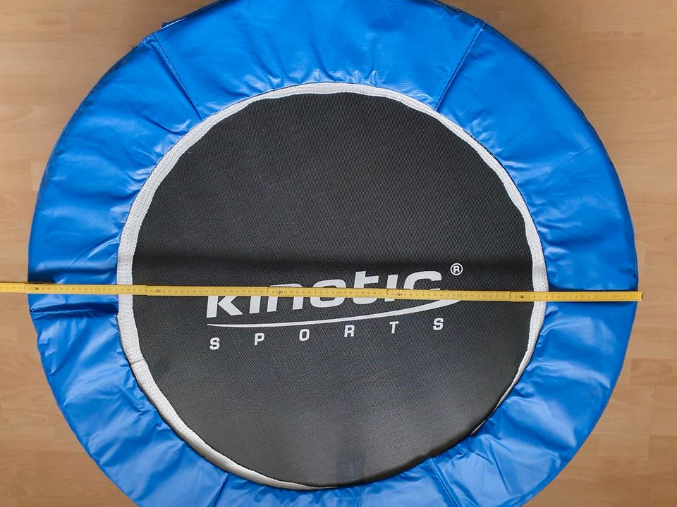 Kinetic Sports Trampolin mit Haltestange in Lörzweiler