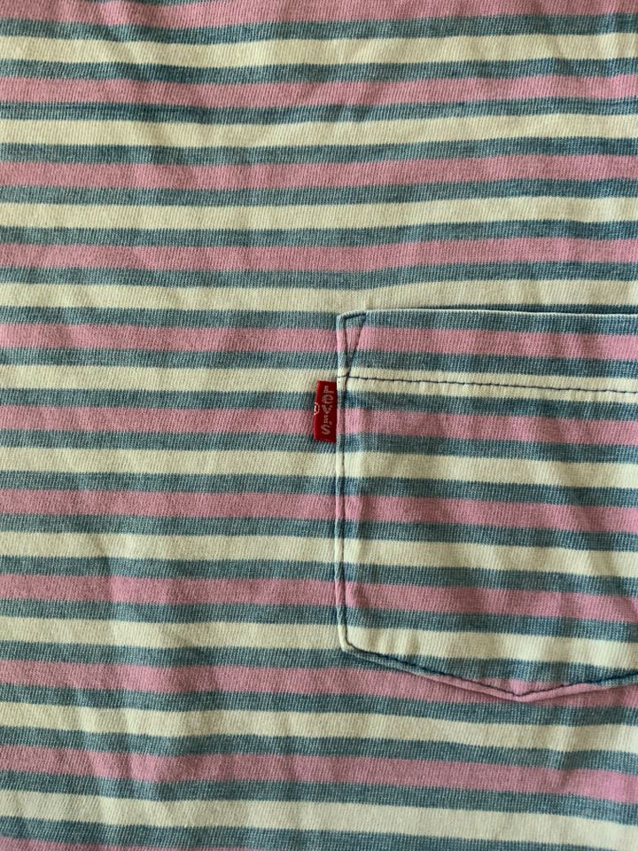 Levi’s T-Shirt, gestreift, blau rosa weiß, Gr. XS in Melle