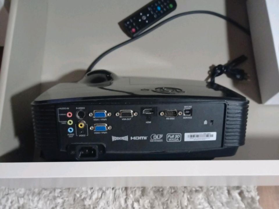 Beamer Optoma W303 mit HDMI Anschluss in Jestetten