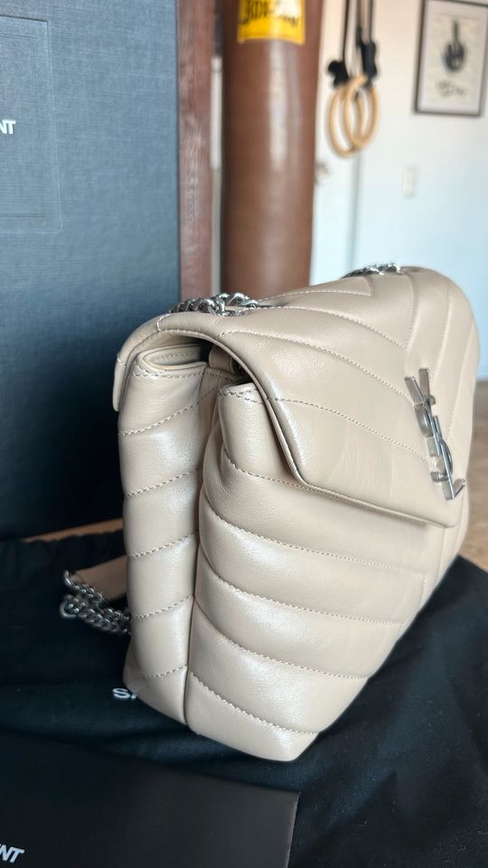 Saint Laurent Tasche Loulou small in Beige in Berlin