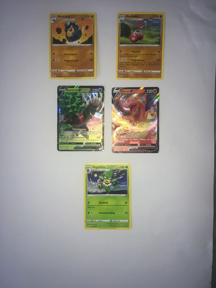 Pokemon Karten Album in Stadtbergen