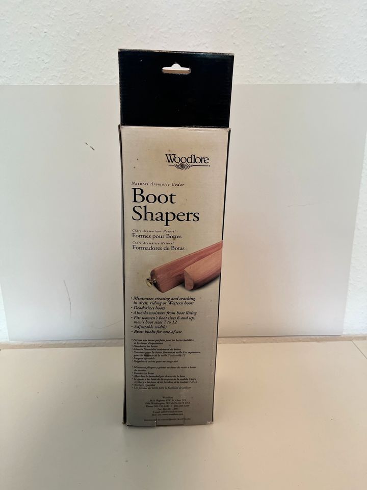 Boot Shaper aus Zedernholz in Olpe