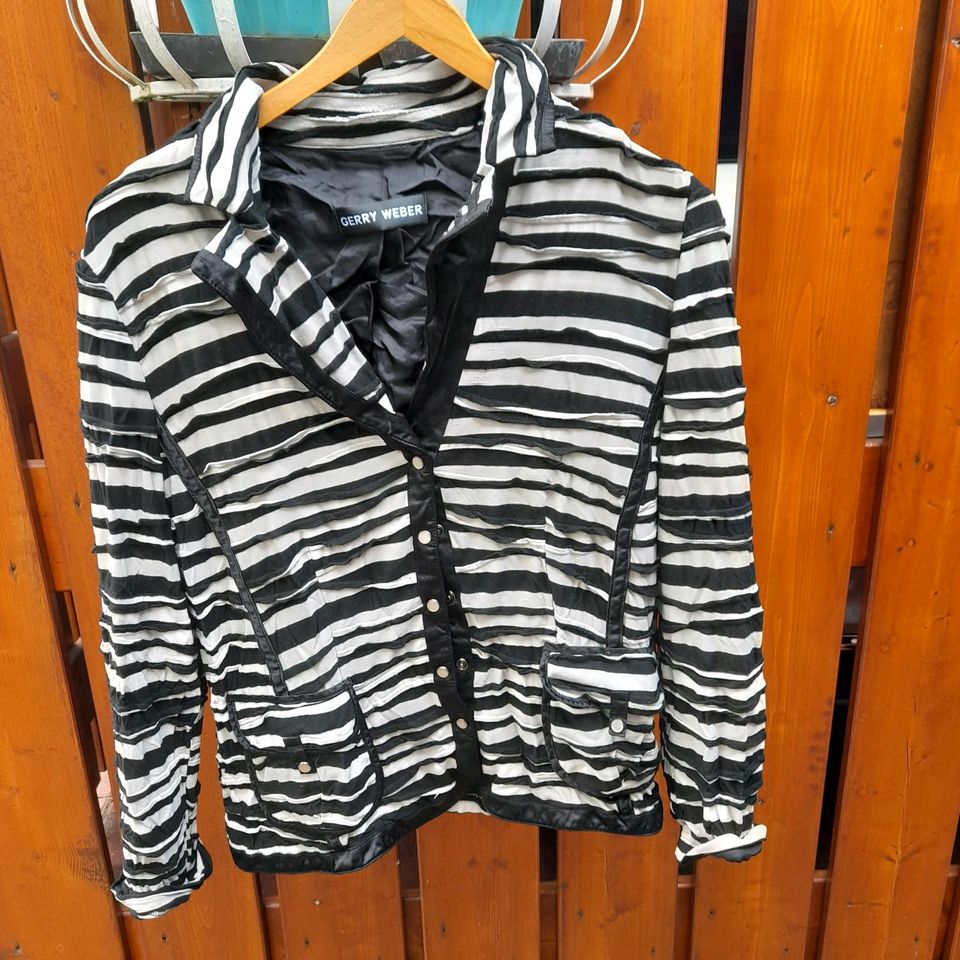 Jacke von Gerry Weber,  Gr. 42 in Holle