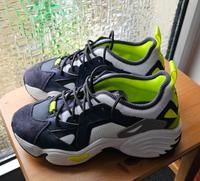 Emporio Armani Sneaker, Turnschuhe, fast neu Niedersachsen - Lachendorf Vorschau