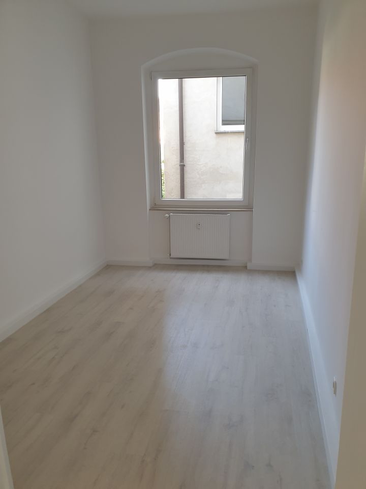 !!! Attraktive neu sanierte 2 Raum Wohnung im 1.OG und 2.OG zu vermieten !!! in Zeitz