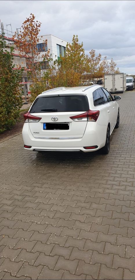 Toyota Auris Touring Sports 1,2l 16V Turbo Edition S+ in Rain Lech