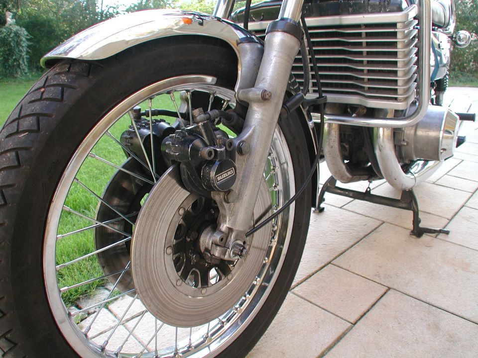 Suzuki GT750 Bj76 Classic Data Note2, ohne Mängel in Stockach