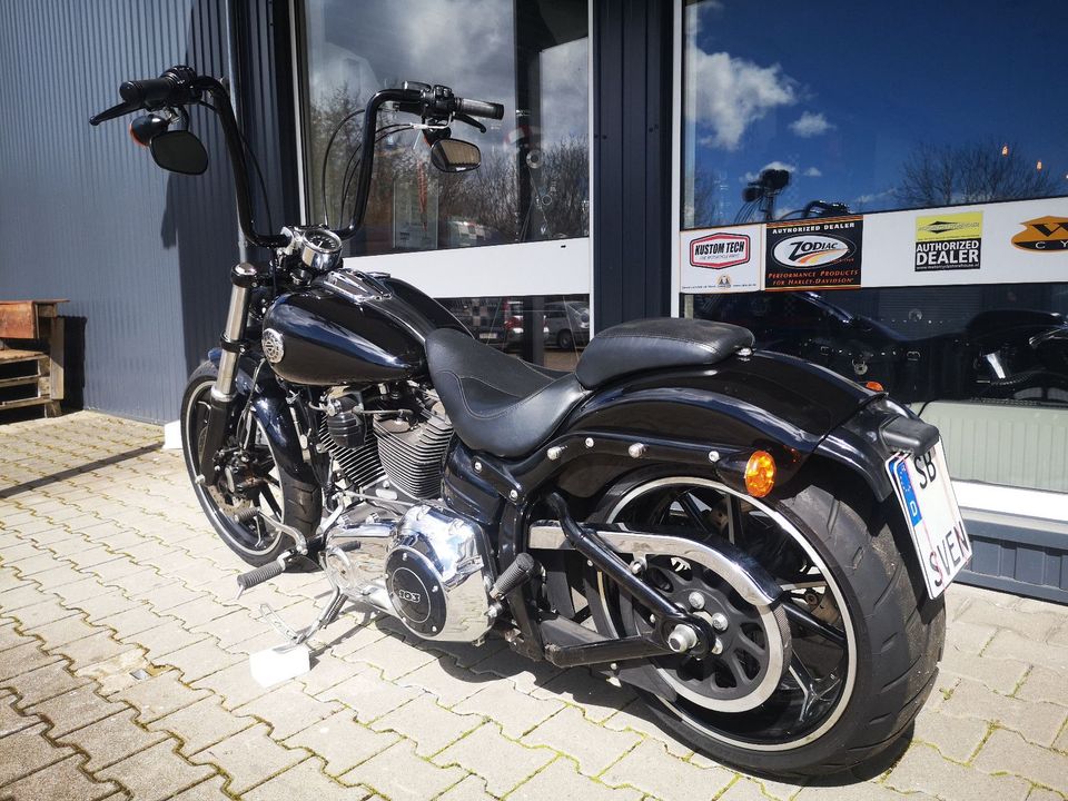 Harley-Davidson FXSB Softail Breakout 5HD1 in Quierschied
