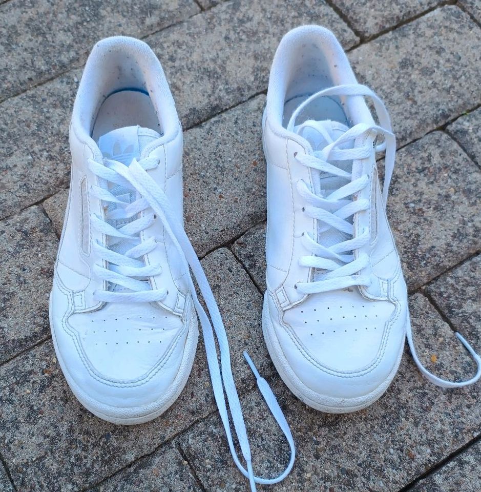 Adidas Sneaker, weiß, Größe 35,5 in Memmelsdorf