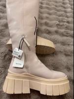 NEU: Bershka Stiefel, beige, Größe 38 Hessen - Gießen Vorschau