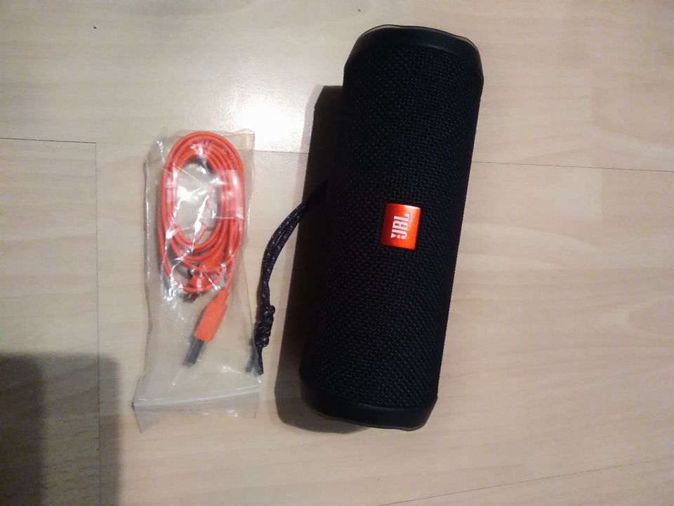 JBL flip 4 Bluetooth Lautsprecher Wasserdicht laut in Köln