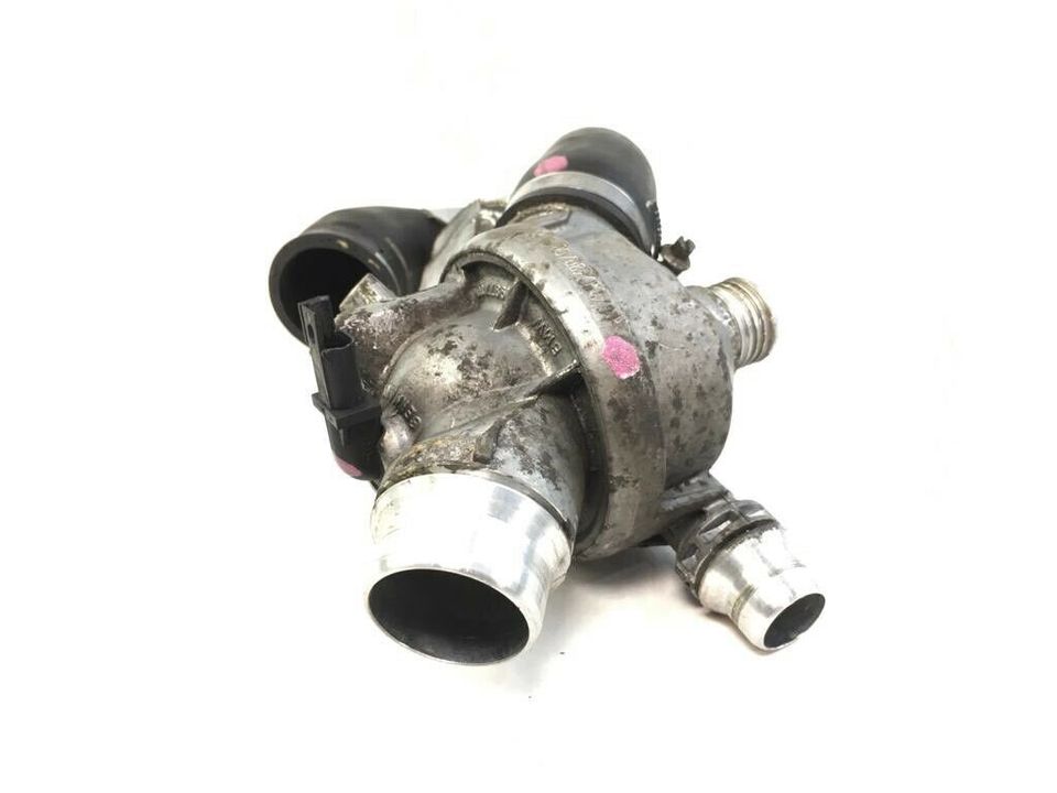 BMW E90 E91 E92 E93 335i Thermostat Gehäuse E82 E88 135i 7536655 in Schönefeld