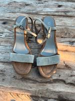 UNISA RIEMEN SANDALETTE MIT KEILABSATZ 39 Schleswig-Holstein - Schülldorf Vorschau