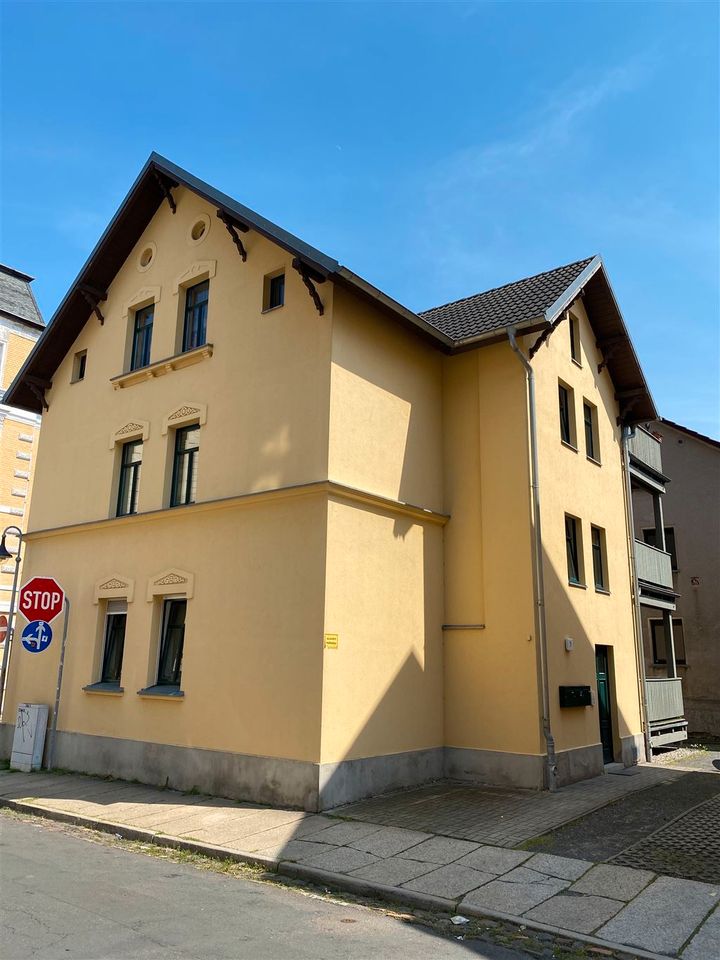 3 Raum Dachgeschoß mit Stellplatz und Balkon - Kapitalanlage - vermietet in Altenburg