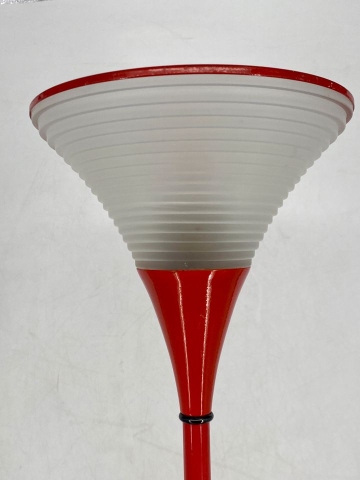 * POMO ITALIEN STEHLAMPE SPACE AGE 80er ROT MEMPHIS POSTMODERN in Berlin