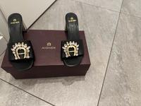 Aigner Schuhe Gr.36 Original Neu Sandalen Pumps Glitzer schwarz Bayern - Karlsfeld Vorschau