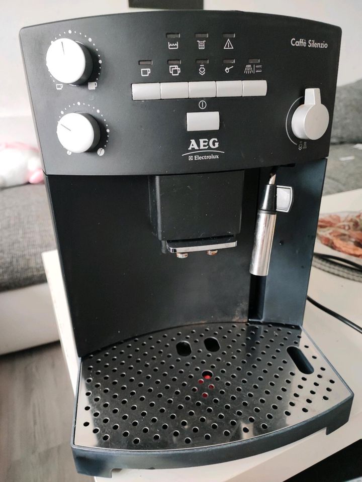 Kaffevollautomat AEG defekt in Bielefeld