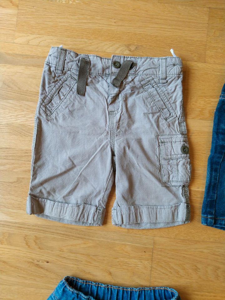 Kurze Hose / Shorts Größe 86 in München