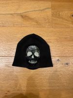 H&M Mütze schwarz Wende-Paillietten Totenkopf , Gr. 110 Bayern - Taufkirchen Vils Vorschau