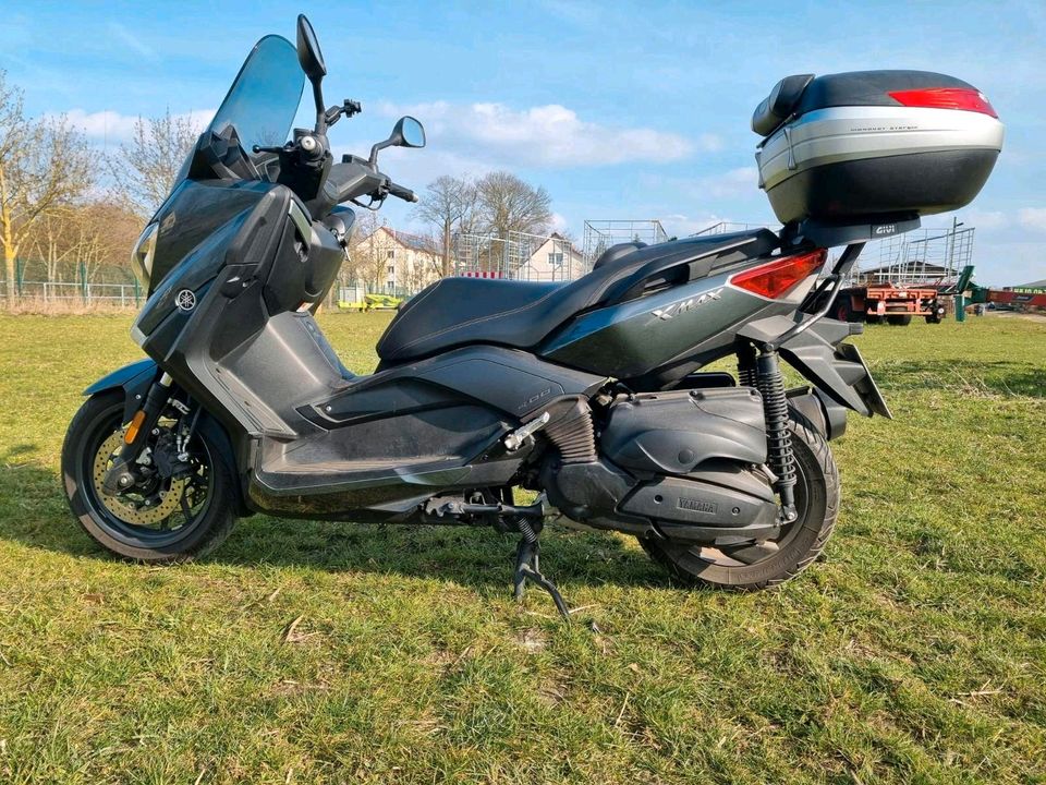 Yamaha xmax 400 in Berlin