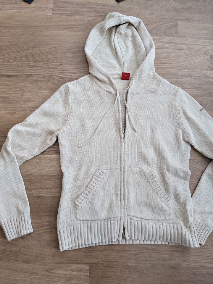 Strickjacke weiß-beige Größe M von Esprit in Bargteheide