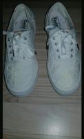 Schuhe, Keds von Keds in weiß Gr.37 Super Zustand Frankfurt am Main - Eschersheim Vorschau